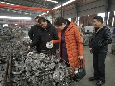 科研護(hù)航振興路 科技幫扶助農(nóng)機(jī)——湖南省農(nóng)業(yè)機(jī)械與工程學(xué)會(huì)組織科技扶貧專家服務(wù)團(tuán)助推雙峰農(nóng)機(jī)轉(zhuǎn)型升級(jí)及市場開發(fā)咨詢紀(jì)實(shí)